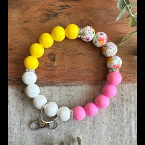 Silicone bead wristlet